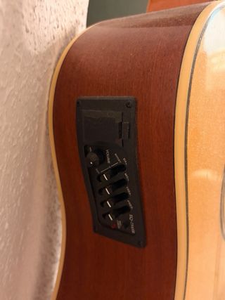 Guitarra Electroacústica Harley Benton