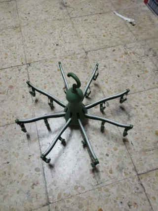 Pulpo tendedero Ikea verde