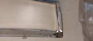 Bisel Cromado Peugeot 505