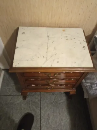 2 Mesitas de noche madera y mármol