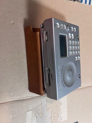 Radio Despertador Grundig Diseño Porsche