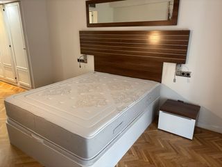 Dormitorio con canapé