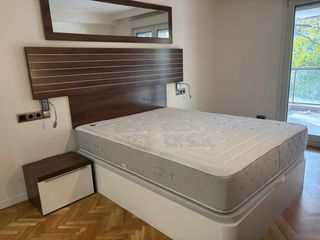 Dormitorio con canapé