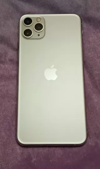 iPhone 11 Pro Max 256GB • 87% Bat • Leer Detalles