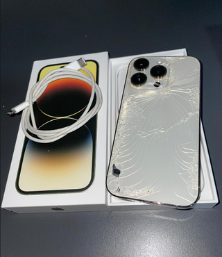 iPhone 14 Pro Dorado