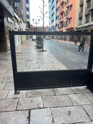 Paravientos terraza cristal y metal