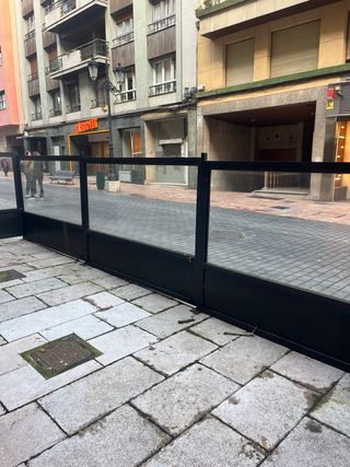 Paravientos terraza cristal y metal