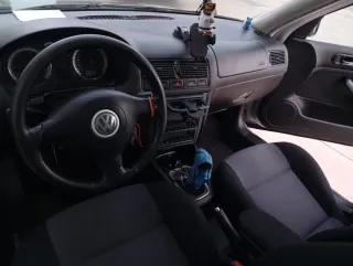 Volkswagen Golf 2004