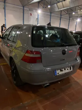 VOLKSWAGEN GOLF IV
