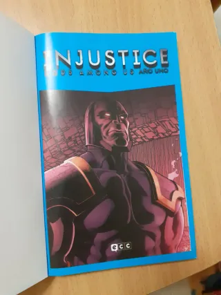 Injustice gods among us : año 1