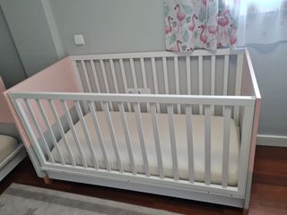 Habitación gemelar + cómoda