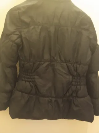 Abrigo acolchado niña azul marino oscuro. Zarakids