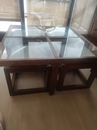 Mesa baja de salón cristal y madera con 4 asientos