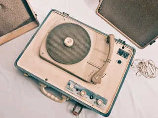 Tocadiscos Vintage Korting Stereo-Duo (Plato Dual)