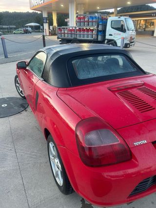 Toyota MR2 2002