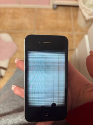 iPhone 4s Negro a reparar + cargador
