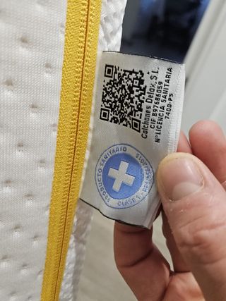 Colchón Cuna TERNUM como Nuevo y cojín cuña de 15º