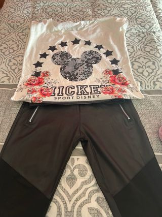 Conjunto Camiseta Mickey Mouse Talla 12 y mallas