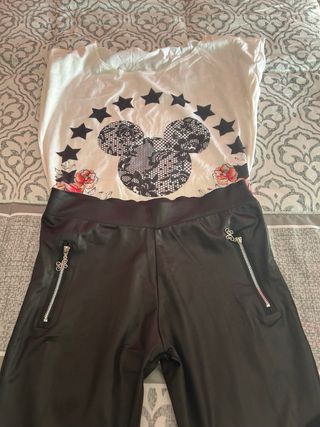 Conjunto Camiseta Mickey Mouse Talla 12 y mallas
