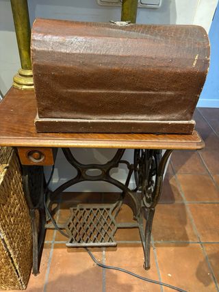 Máquina de coser Singer antigua