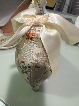 Zapatos de tacón de 9cms con estampado floral