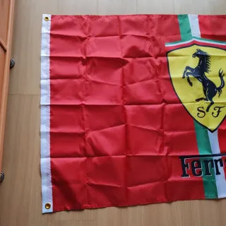 Bandeira Ferrari 145x87 cm