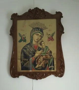 Armario antiguo de madera, 2 mesillas y cuadro