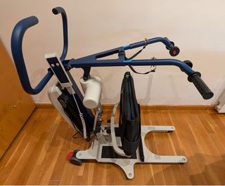 Grúa de bipedestación y traslado WAY UP 5 + arnés