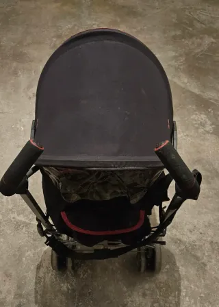 Silla de paseo McLaren Roja y Negra