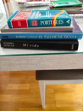 Pack 3 libros y un diccionario