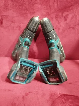 2 Taladros Makita HP333D para piezas o arreglar