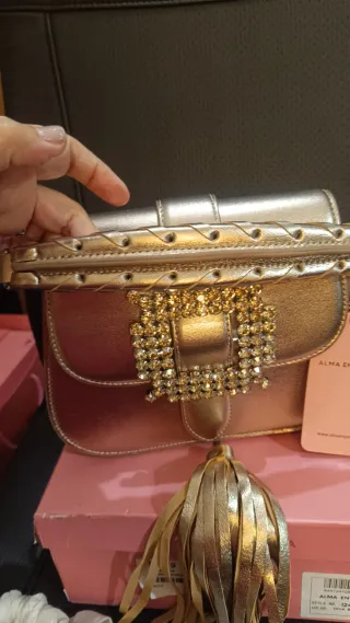 Bolso Alma en Pena Dorado con Pedrería