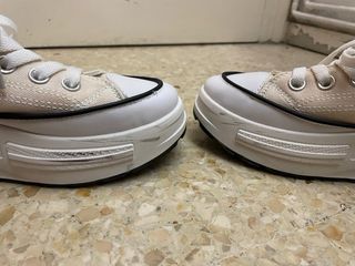 Bambas altas beige y blancas.