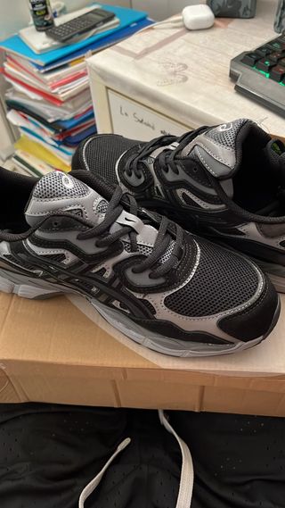 Zapatillas Hombre Negras y Grises