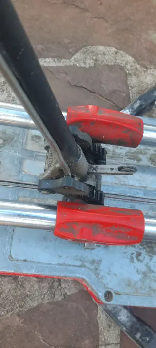 Cortador de azulejos Rubi