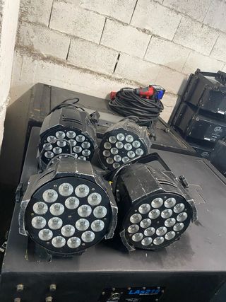 Focos Par LED RGBW 19x12w