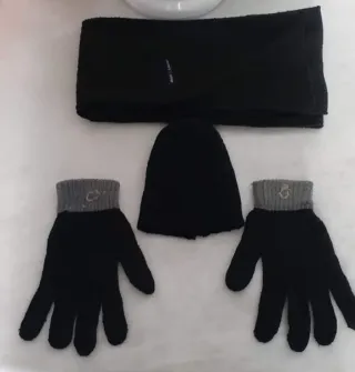 Lote bufanda, gorro y guantes negro/gris