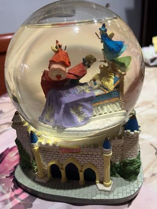 Bola de nieve la Bella Durmiente de los 90 disney