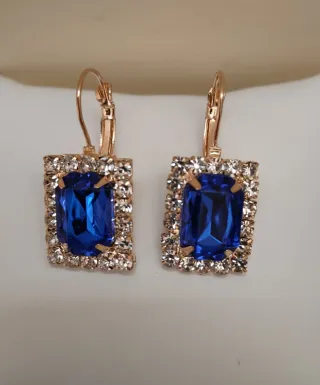 Parure girocollo, orecchini, anello
