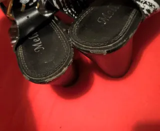 Sandali a strice Nere e Bianche