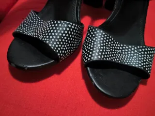 Sandali a strice Nere e Bianche