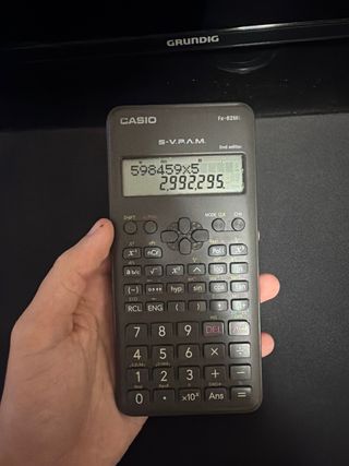 Calculadora Casio fx-82MS