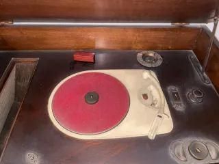 Tocadiscos antiguo vintage