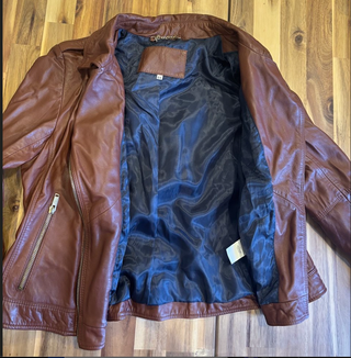 Cazadora de piel marrón