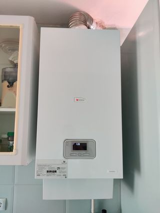 Caldera Saunier Duval ThemaFast 24kW