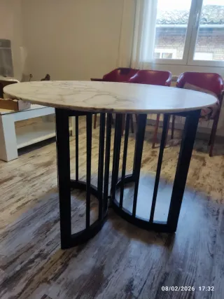 Mesa redonda diseño mármol