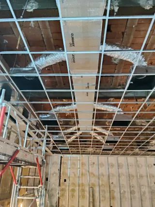 Montaje de conductos de fibra de vidrio