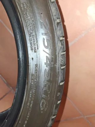 Neumático Hankook 215/45 R18 93W