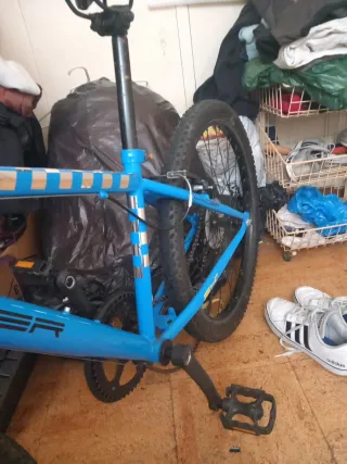 Bicicleta azul 24 velocidades;marca wader