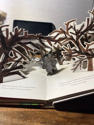 El Monstruo de Colores, un libro pop-up